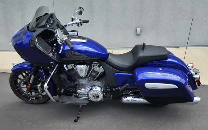 2023 Indian Motorcycle® Challenger® Limited Spirit Blue Metallic / Black Metallic