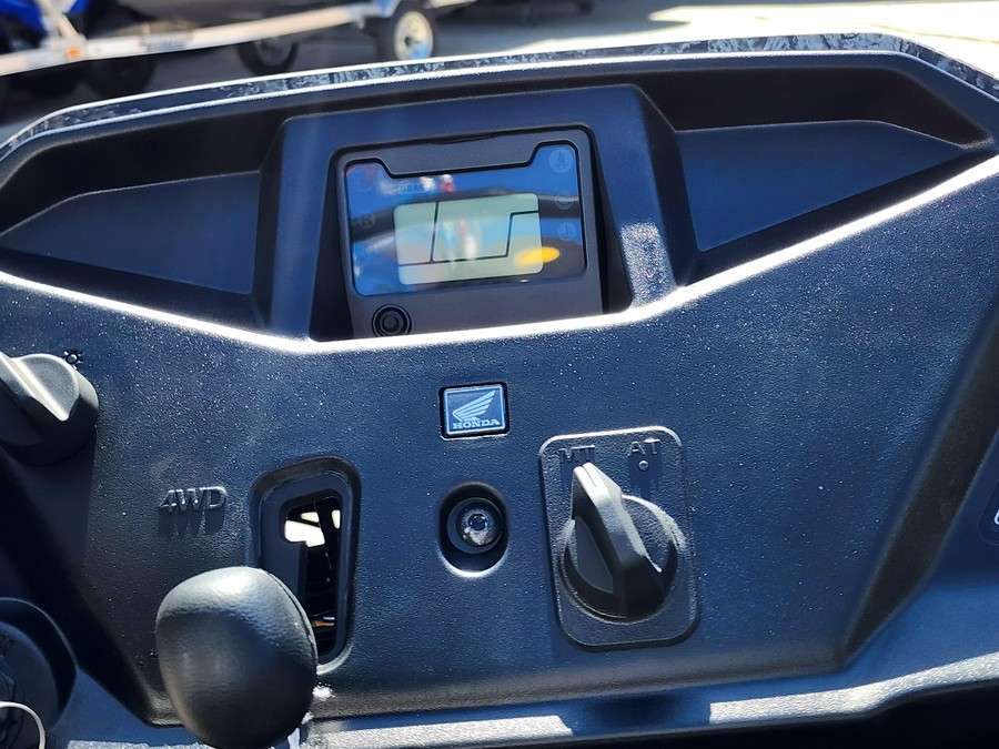 2025 Honda PIONEER 520