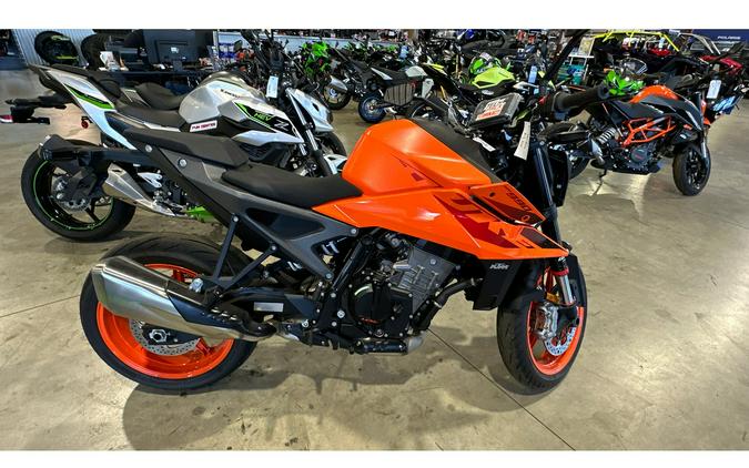 2024 990 DUKE - KTM