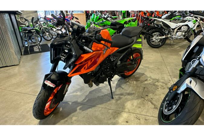 2024 990 DUKE - KTM