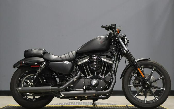 2022 Harley-Davidson Iron 883 Review [Air-Cooled Sportster]