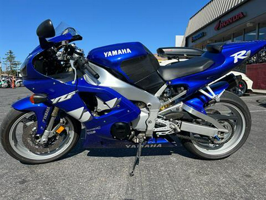 1999 Yamaha YZF-R1