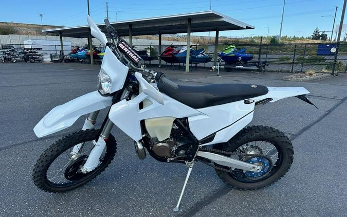 2022 Husqvarna® TE 300i Rockstar Edition