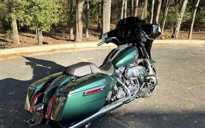 FLHX 2024 Street Glide®
