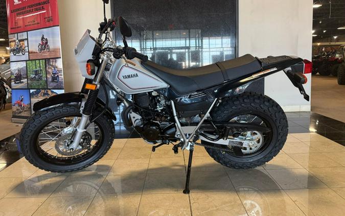 2027 Yamaha TW 200