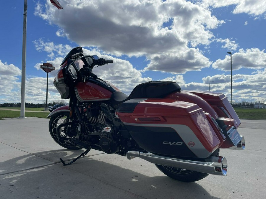 FLHXSE 2024 CVO™ Street Glide®