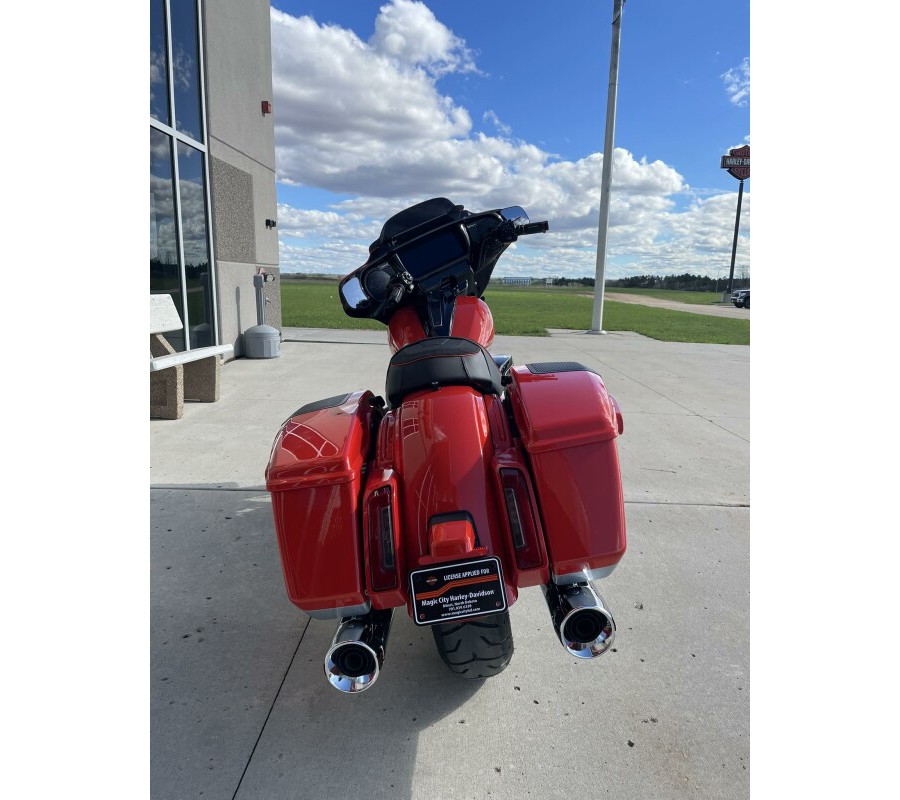 FLHXSE 2024 CVO™ Street Glide®