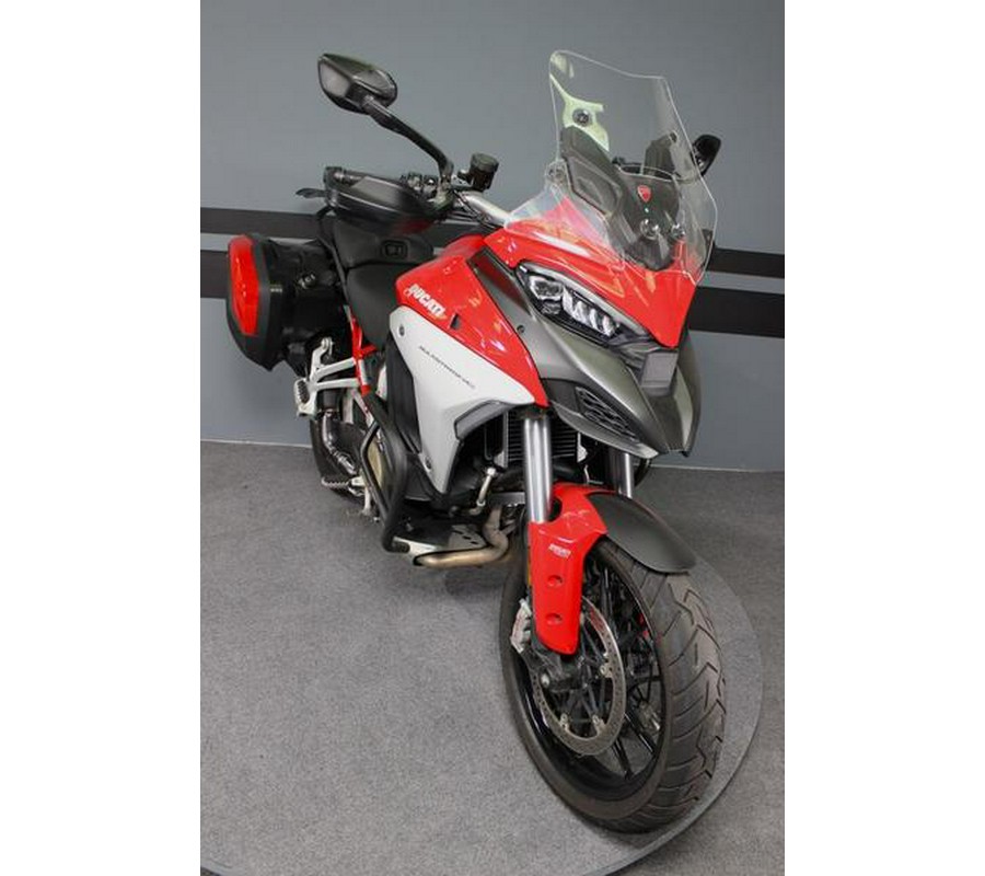 2021 Ducati Multistrada V4S Ducati Red / Alloy Wheels