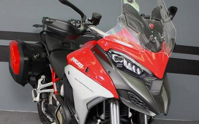 2021 Ducati Multistrada V4S Ducati Red / Alloy Wheels