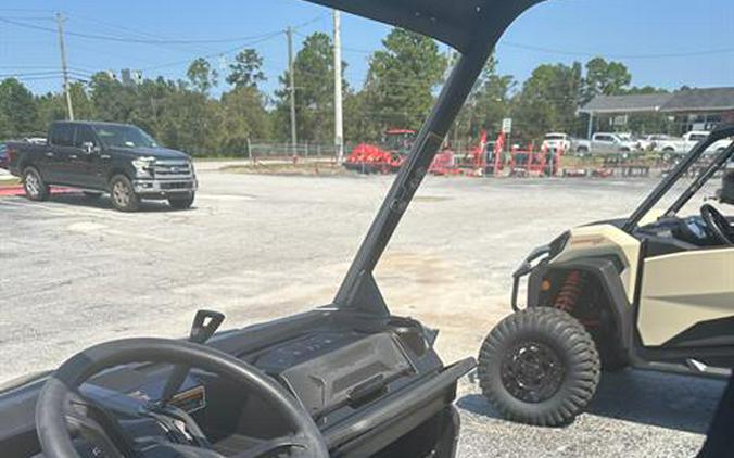 2023 Can-Am Defender DPS HD10