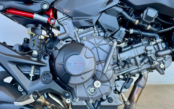 2026 Ducati MONSTER PLUS