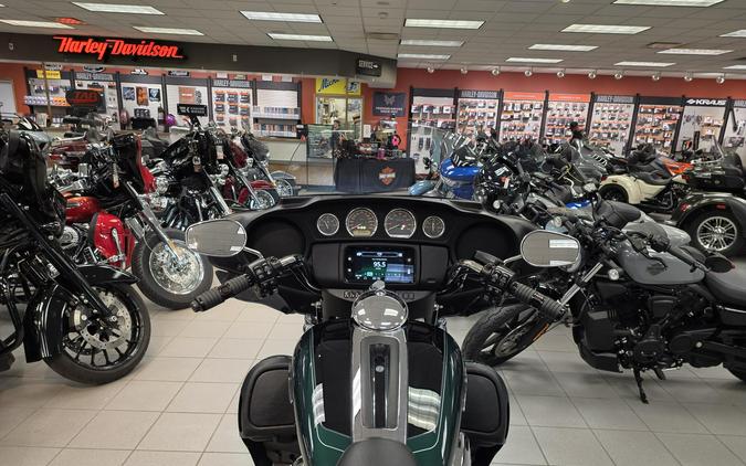 FLHTCUTG 2024 Tri Glide™ Ultra