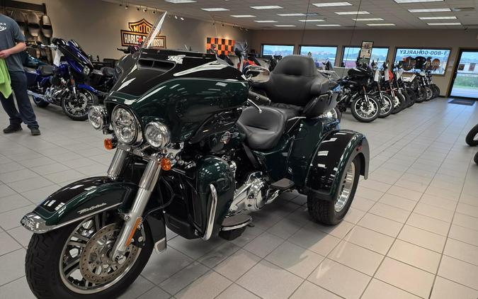 FLHTCUTG 2024 Tri Glide™ Ultra