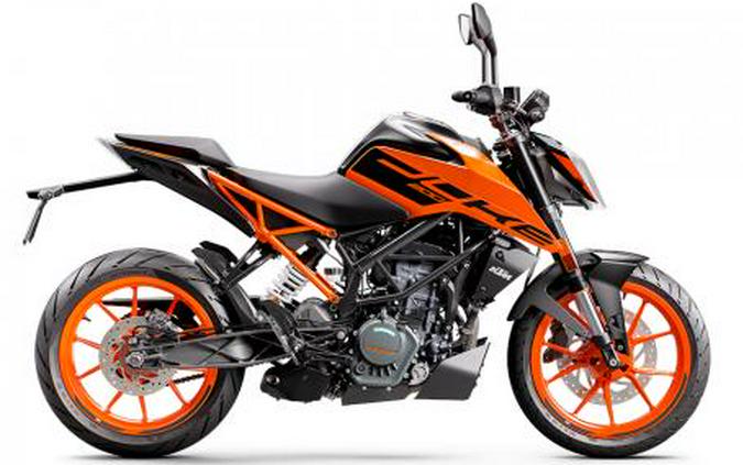 2021 KTM 200 Duke and 390 Duke First Look Preview