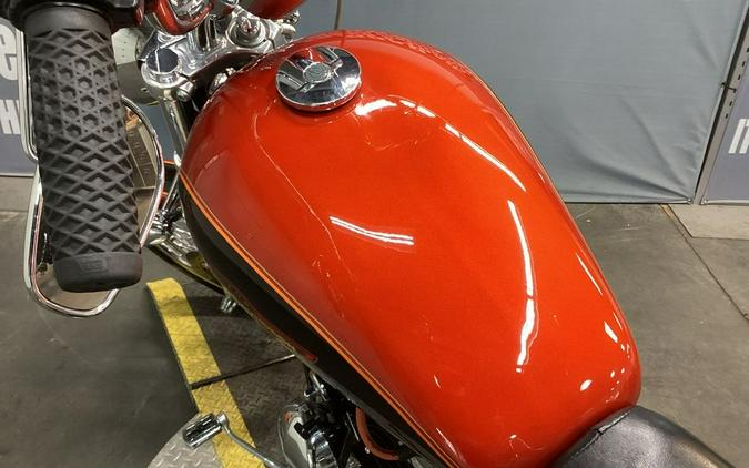 2005 Harley-Davidson® XL1200C - Sportster® 1200 Custom