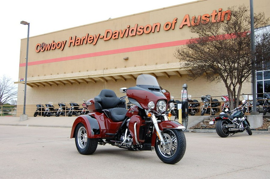 2024 Harley-Davidson® FLHTCUTG - Tri Glide® Ultra