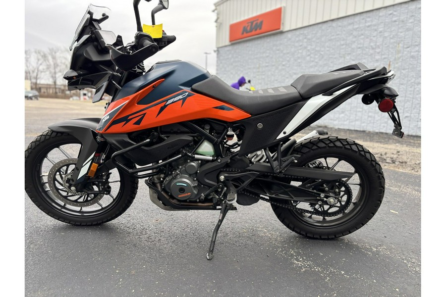 2022 KTM ADVENTURE 390