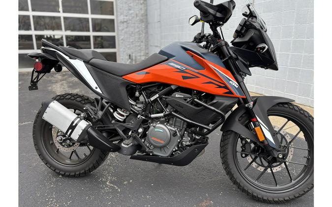 2022 KTM ADVENTURE 390