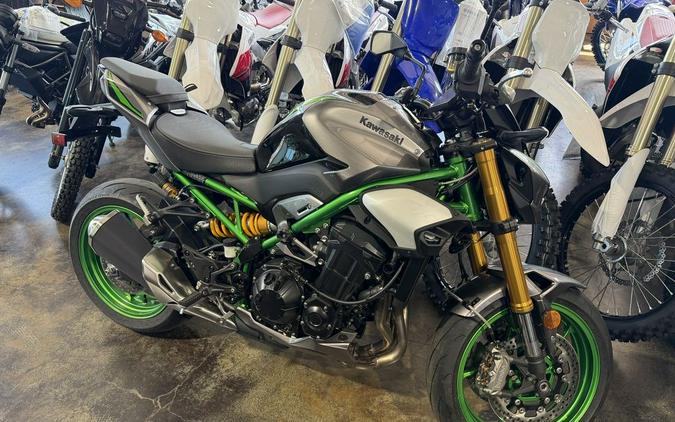 2025 Kawasaki Z900 SE ABS