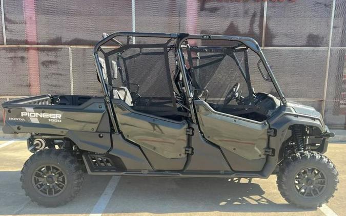 2025 Honda® Pioneer 1000-6 Deluxe Crew