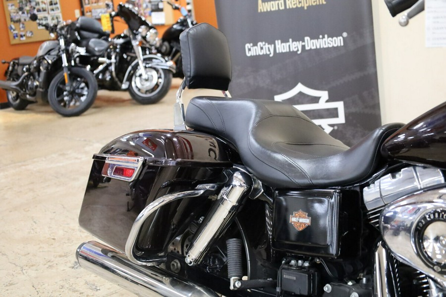 2014 Harley-Davidson® Switchback™ BLACKND CAYENNE FLD103