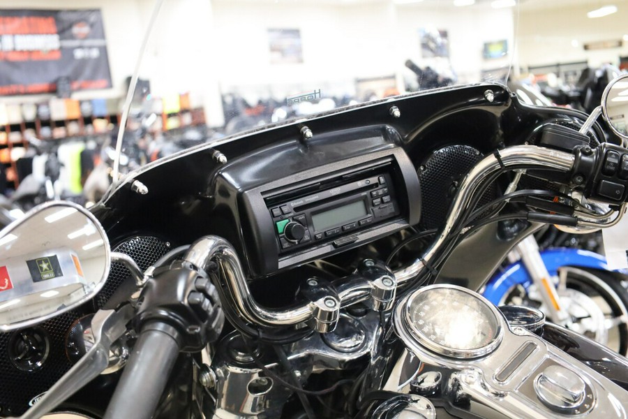 2014 Harley-Davidson® Switchback™ BLACKND CAYENNE FLD103