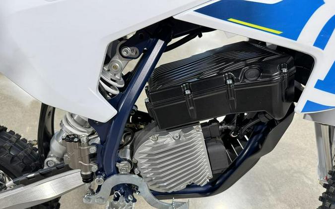 2024 Husqvarna® EE 5