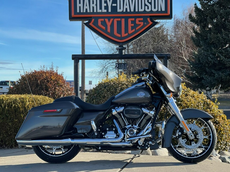 2023 Harley-Davidson Street Glide Special Gray Haze