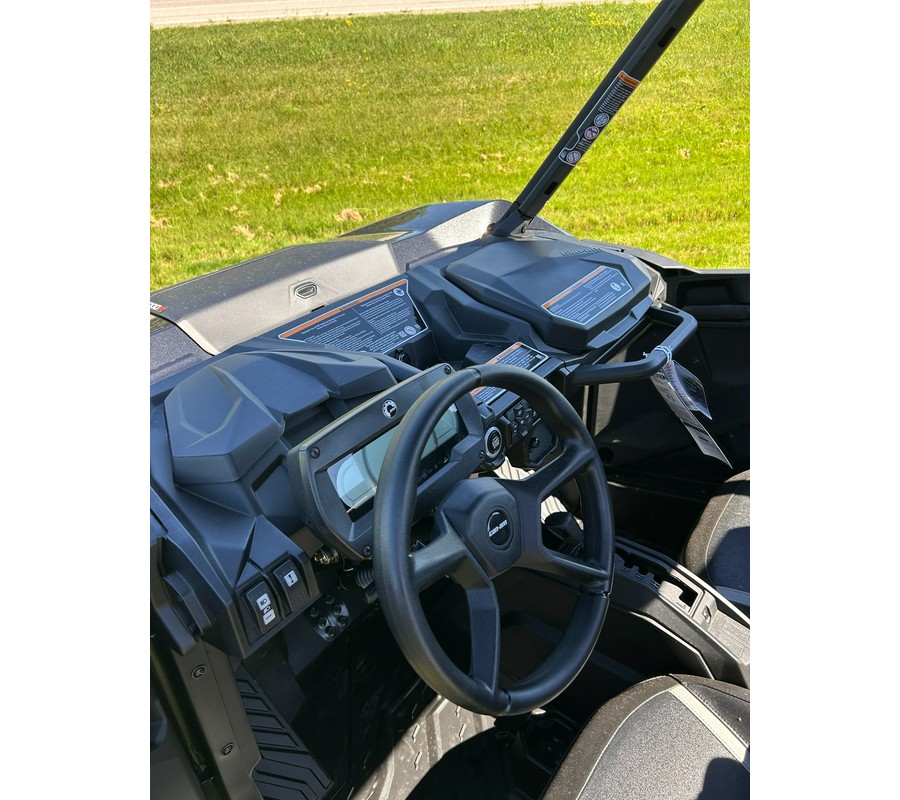 2026 Can-Am Commander XT 1000R