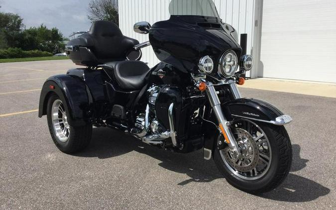 2022 Harley-Davidson® FLHTCUTG - Tri Glide® Ultra