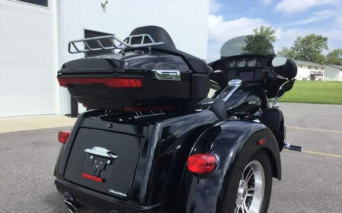 2022 Harley-Davidson® FLHTCUTG - Tri Glide® Ultra