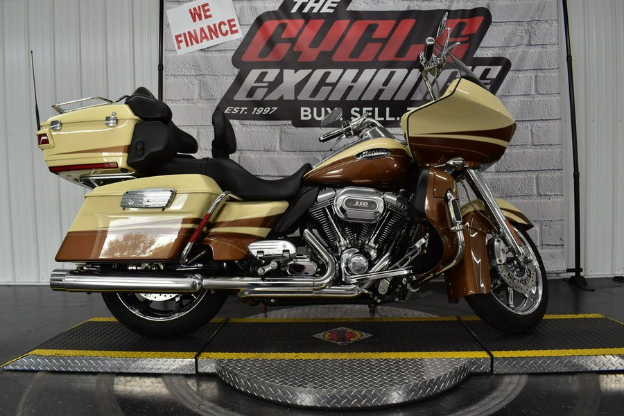 2011 Harley-Davidson® FLTRUSE - CVO™ Road Glide® Ultra