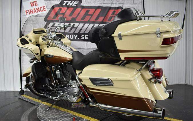 2011 Harley-Davidson® FLTRUSE - CVO™ Road Glide® Ultra