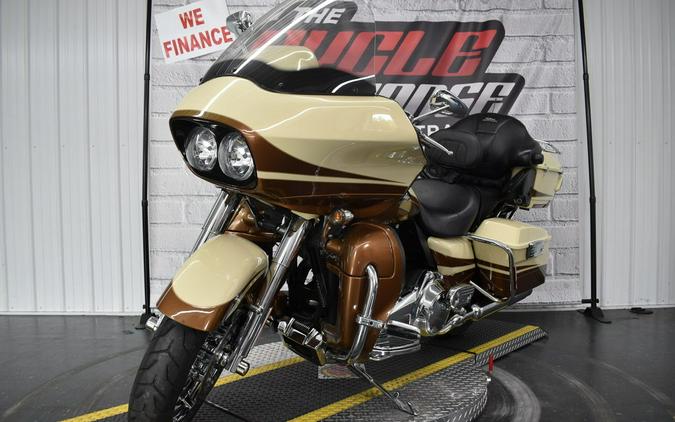 2011 Harley-Davidson® FLTRUSE - CVO™ Road Glide® Ultra