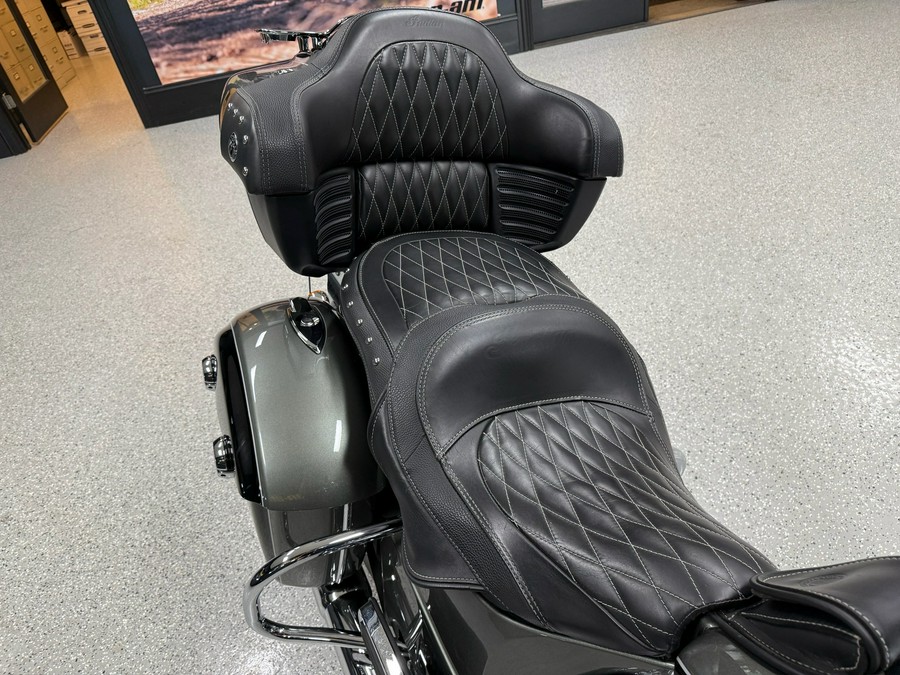 2021 Indian Roadmaster® Dark Horse®