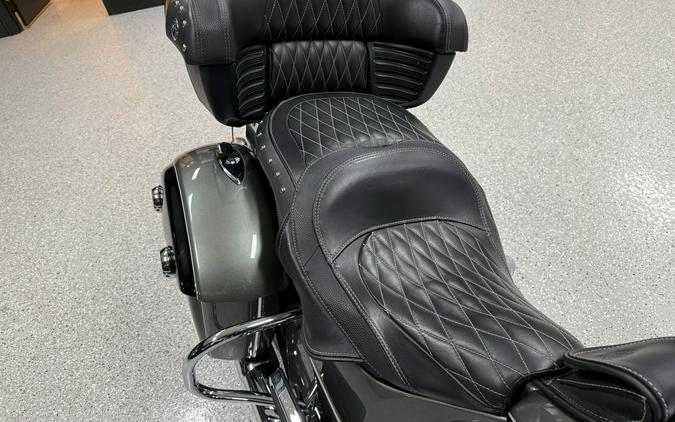 2021 Indian Roadmaster® Dark Horse®