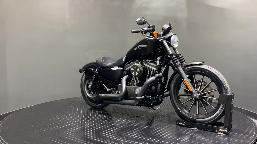 2015 Harley-Davidson® XL883N - Sportster® Iron 883™