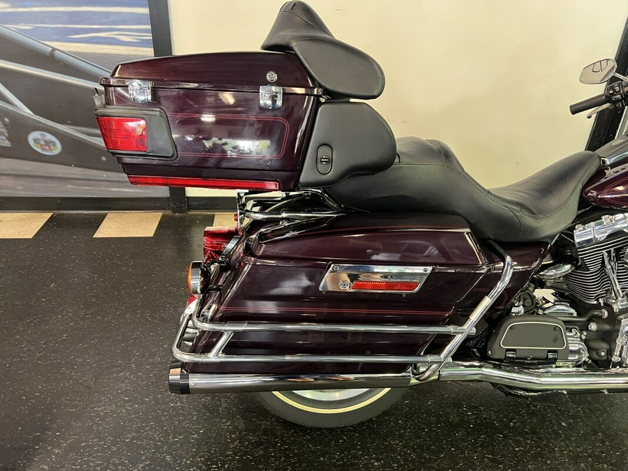 2006 Harley-Davidson Electra Glide® Ultra Classic® Black Cherry FLHTCUI