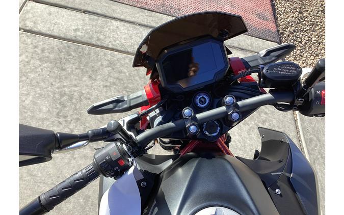 2025 Kawasaki Z500 SE ABS