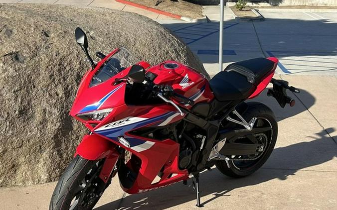 2026 Honda CBR650R E-Clutch