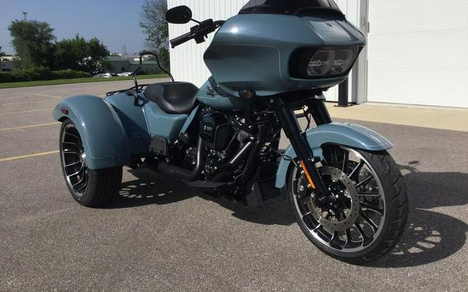 2024 Harley-Davidson® FLTRT - Road Glide® 3