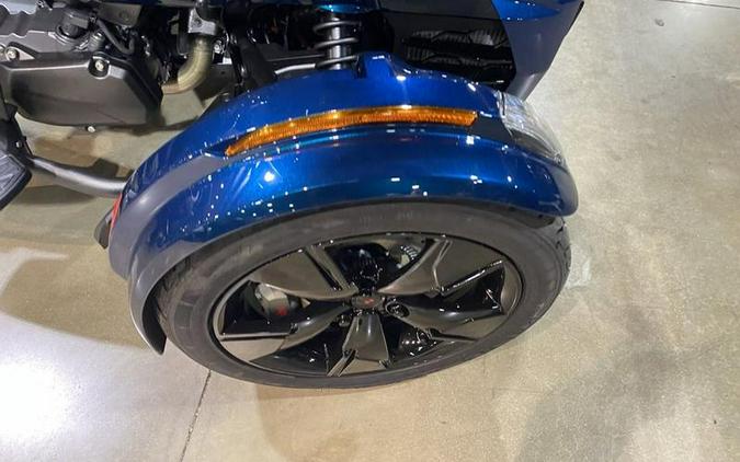 2023 Can-Am® Spyder F3 Limited Dark Wheels