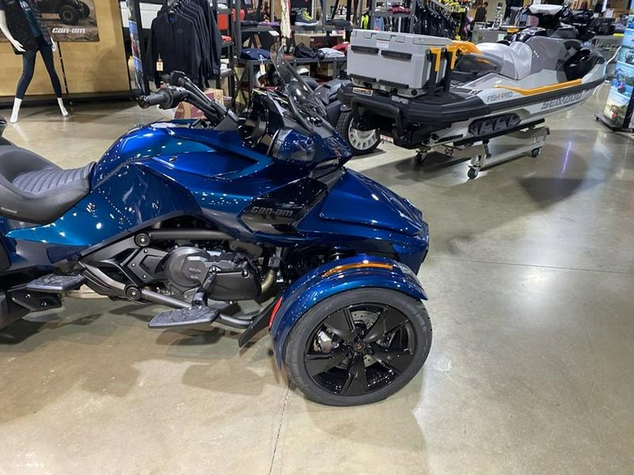 2023 Can-Am® Spyder F3 Limited Dark Wheels