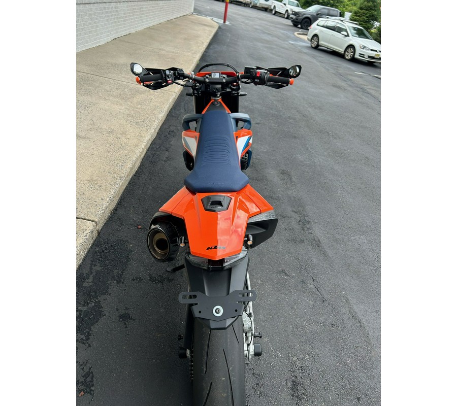 2023 KTM SMC 690 R