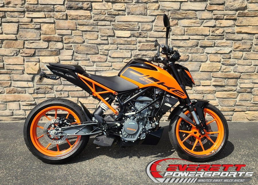 2021 KTM 200 Duke