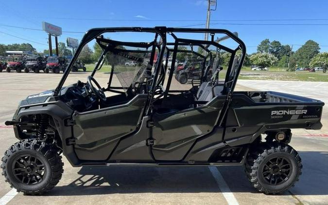 2025 Honda® Pioneer 1000-6 Deluxe Crew