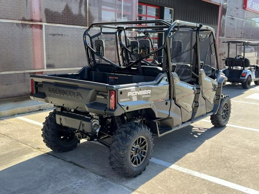 2025 Honda® Pioneer 1000-6 Deluxe Crew