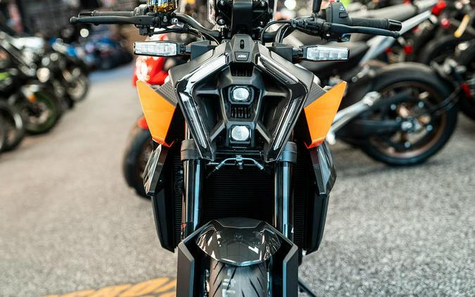 2024 KTM 990 Duke