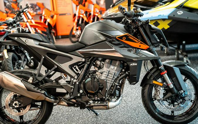 2024 KTM 990 Duke