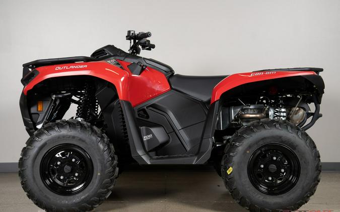 2023 Can-Am™ OutlanderT DPS 700